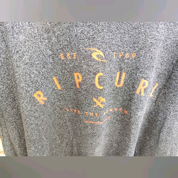 🐣Treat Yourself!🌟 Live The Search Rip Curl Charcoal Heather Tee XXL - Picture 3 of 4